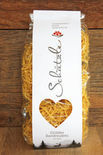 Lade das Bild in den Galerie-Viewer, Elztäler Bandnudeln 3,5 mm verpackt