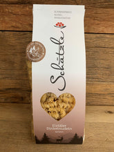 Lade das Bild in den Galerie-Viewer, Portraitfoto Spiralen verpackt - Elztäler Dinkelnudeln