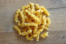 Lade das Bild in den Galerie-Viewer, Portraitfoto Elztäler Spiralen unverpackt